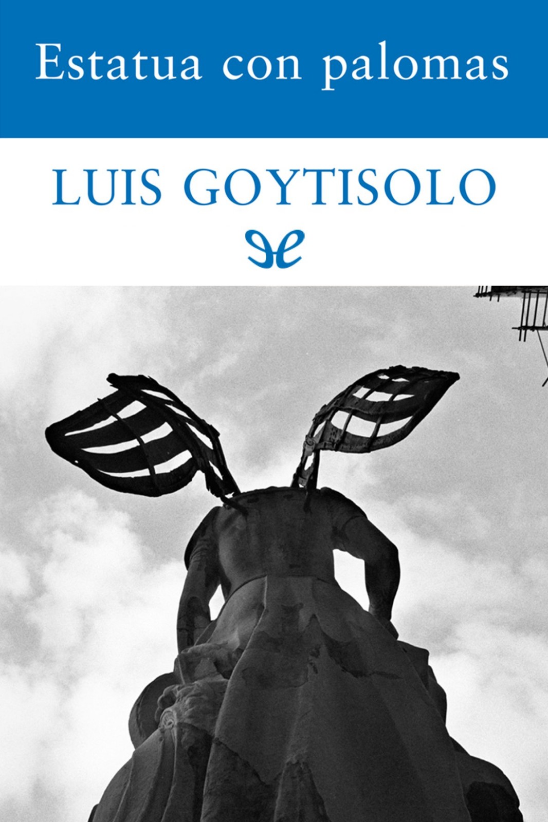 Estatua con palomas