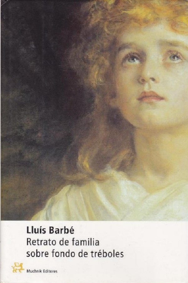 Retrato de familia sobre fondo de tréboles